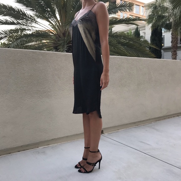 Dress - Picture 5 of 7